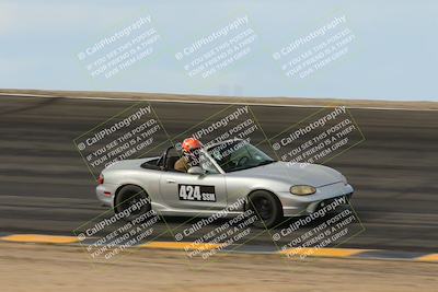 media/Jan-26-2025-SCCA SD (Sun) [[bcf61ed115]]/4-Women Novice/Session 1 (Turn 12-Bowl Combo)/